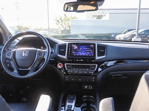 Used 2017 Honda Pilot Elite image 57