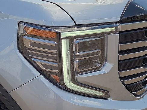 Used 2026 GMC Sierra 1500 AT4 AWD/4WD image 10