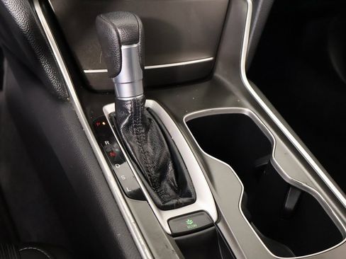 Used 2020 Honda Accord EX image 8