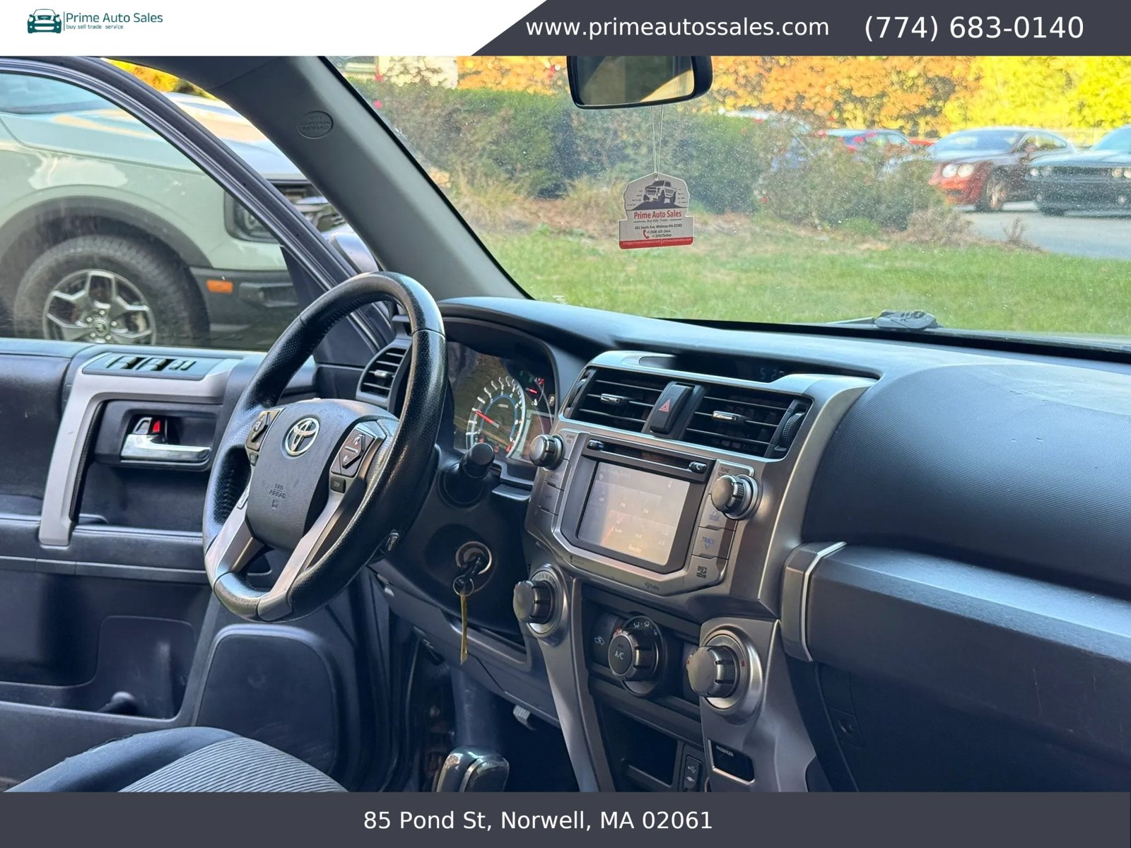 Used 2015 Toyota 4Runner SR5 AWD/4WD image 29