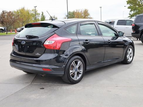 Used 2014 Ford Focus SE w/ SE Winter Package image 6