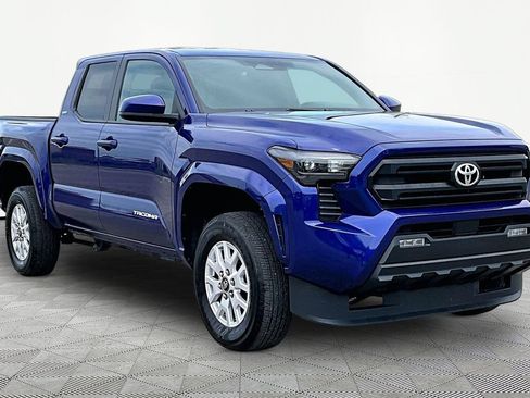 Used 2025 Toyota Tacoma SR5 AWD/4WD image 12