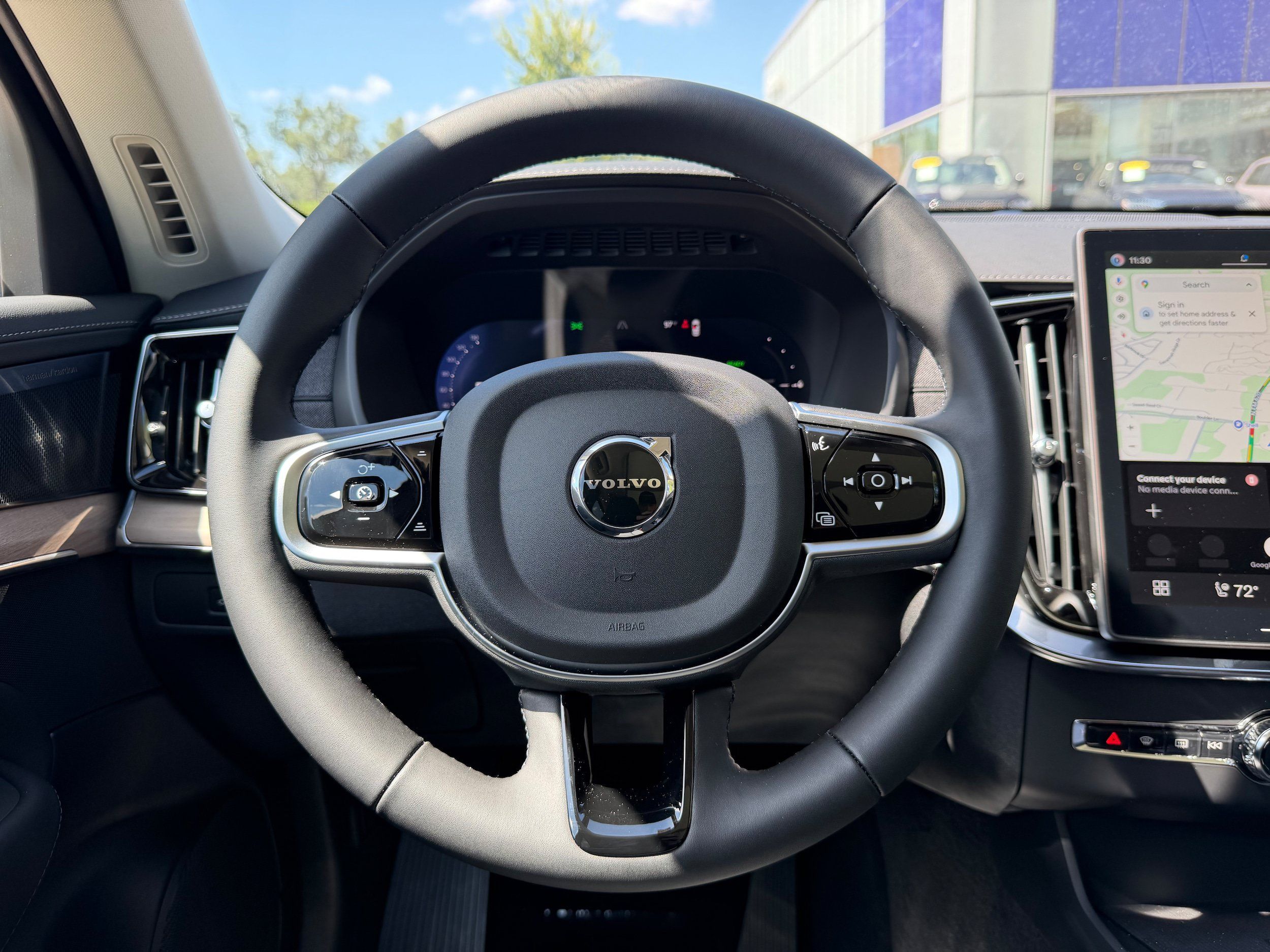 New 2026 Volvo XC90 T8 Plus w/ Protection Package Premier AWD/4WD image 15