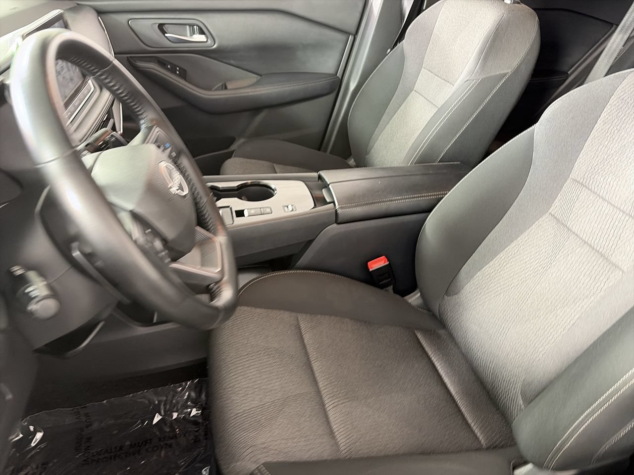 Used 2025 Nissan Rogue SV FWD image 19