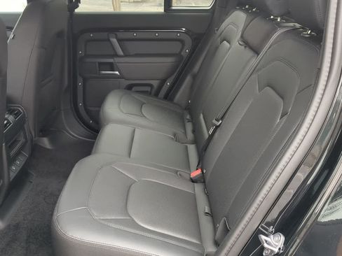 Certified 2025 Land Rover Defender 110 S AWD/4WD image 20