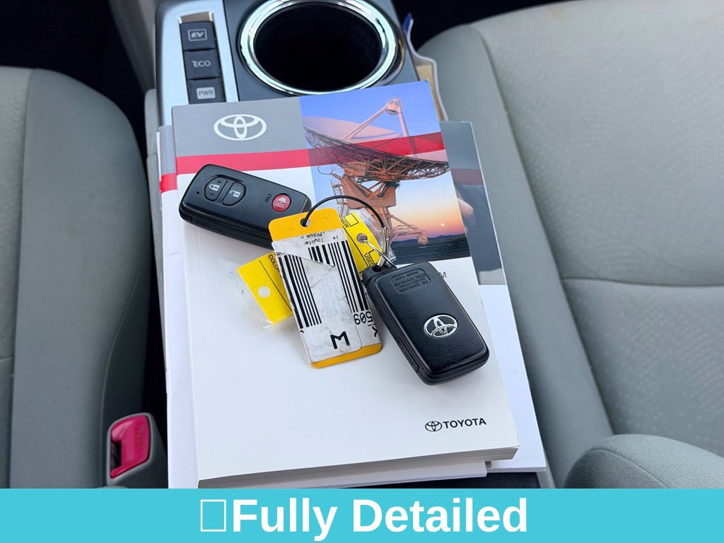 Used 2014 Toyota Prius V Three FWD image 24