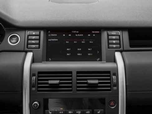 Used 2017 Land Rover Discovery Sport HSE image 10