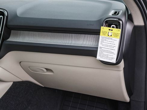 New 2026 Volvo XC40 B5 Plus w/ Protection Package Premier image 19