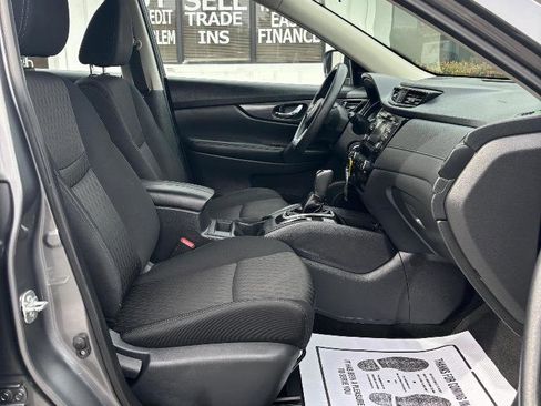 Used 2017 Nissan Rogue S image 34