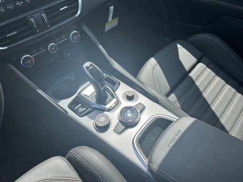 New 2025 Alfa Romeo Giulia AWD w/ Driving Assist Package image 22