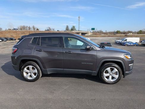 Used 2021 Jeep Compass Latitude w/ Convenience Group image 2