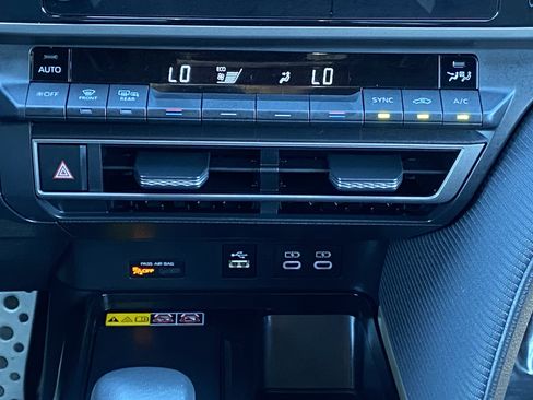 Certified 2025 Toyota Camry SE image 14