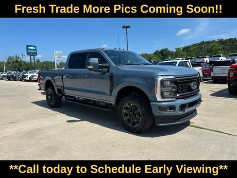Used 2023 Ford F250 Lariat w/ Sport Appearance Package AWD/4WD image 3