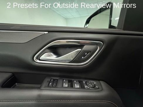 Used 2024 GMC Yukon AT4 w/ Technology Package AWD/4WD image 15