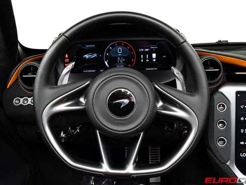 Used 2026 McLaren 750S Spider RWD image 30