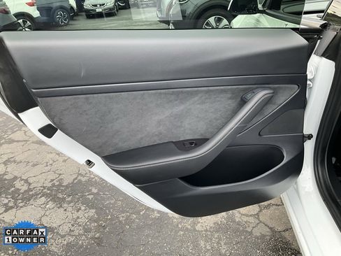 Used 2021 Tesla Model 3 Standard Range Plus image 29