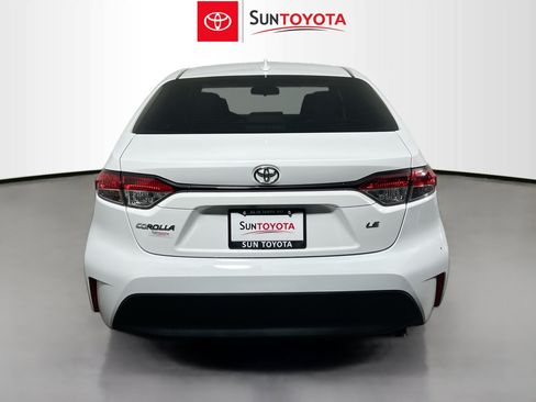 Used 2023 Toyota Corolla LE FWD image 5