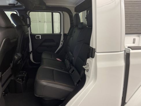 New 2026 Jeep Gladiator Sport image 15