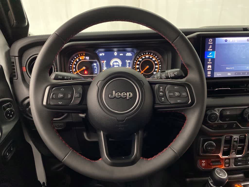 Used 2025 Jeep Wrangler Unlimited Rubicon AWD/4WD image 19