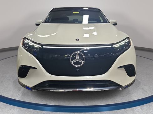 Used 2023 Mercedes-Benz EQS 450+ SUV image 2