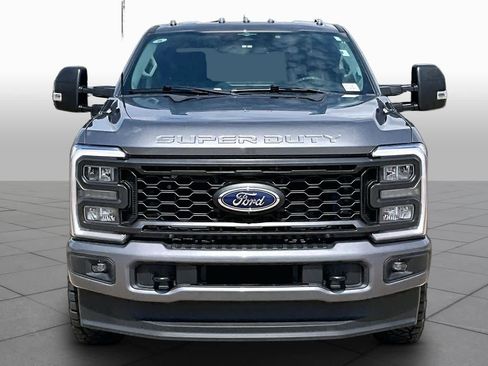 Used 2023 Ford F250 XL w/ STX Appearance Package AWD/4WD image 4