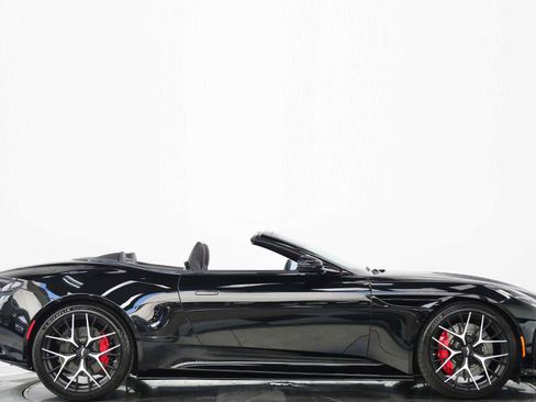 Used 2025 Aston Martin DB12 Convertible RWD image 2