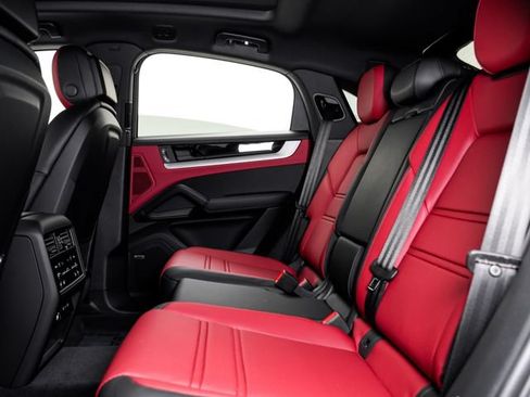 New 2026 Porsche Cayenne Coupe AWD/4WD image 24