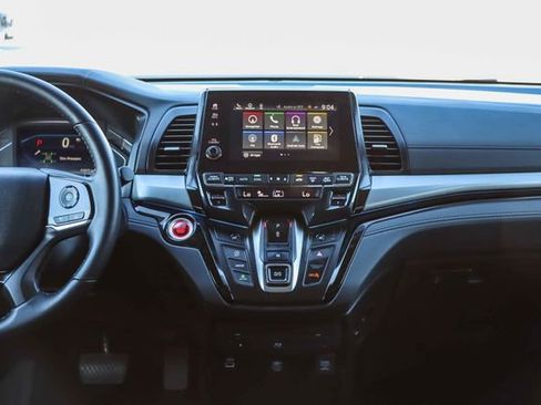 Certified 2024 Honda Odyssey Touring image 15