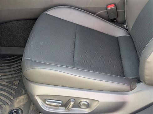 New 2026 Toyota Prius XLE image 4