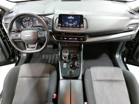 Used 2025 Nissan Rogue SV image 9