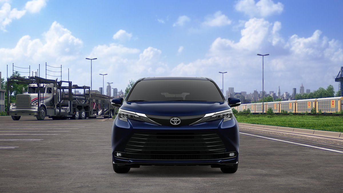 New 2026 Toyota Sienna XLE AWD/4WD image 17