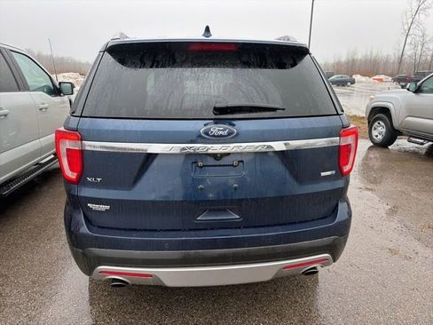 Used 2017 Ford Explorer XLT w/ Equipment Group 202A image 10