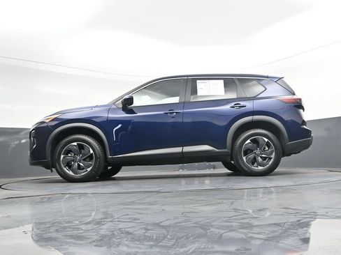 Used 2024 Nissan Rogue SV AWD/4WD image 46
