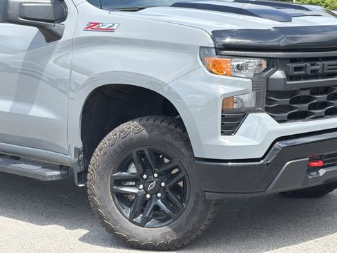Used 2025 Chevrolet Silverado 1500 Custom Trail Boss AWD/4WD image 3