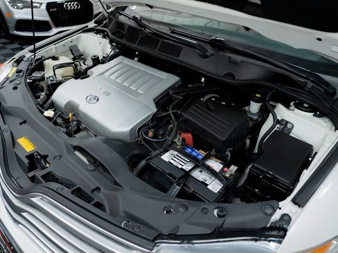 Used 2011 Toyota Venza AWD w/ Premium Pkg #2 image 45