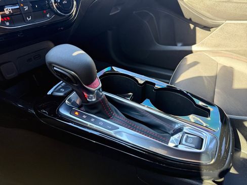 Used 2024 Chevrolet Trax RS image 29