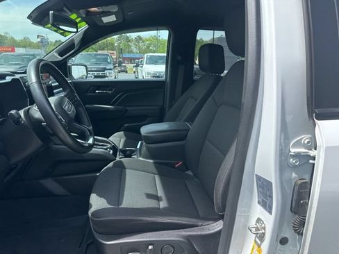 Used 2024 GMC Canyon Elevation w/ Convenience Package RWD image 8