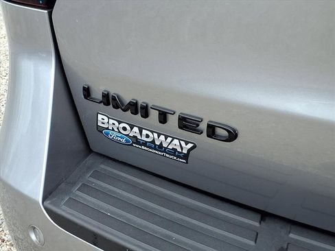 Used 2024 Ford Expedition Limited image 37