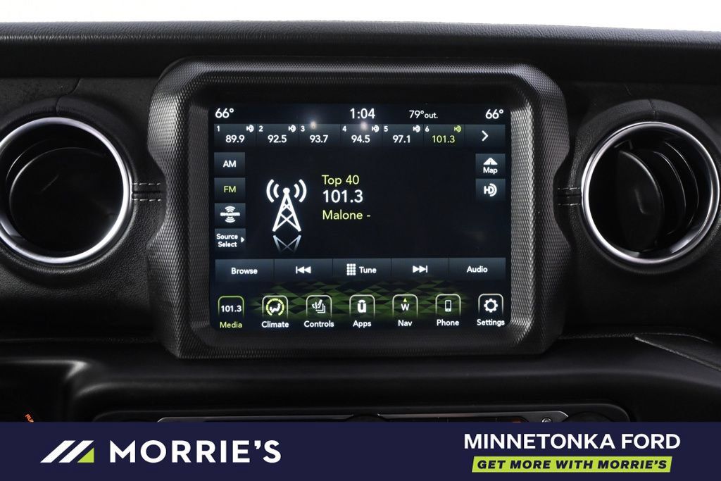 Used 2022 Jeep Gladiator Overland w/ Popular Equipment Package AWD/4WD image 28