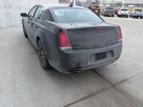 Used 2022 Chrysler 300 Touring L image 14