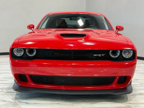Used 2015 Dodge Challenger SRT Hellcat image 3