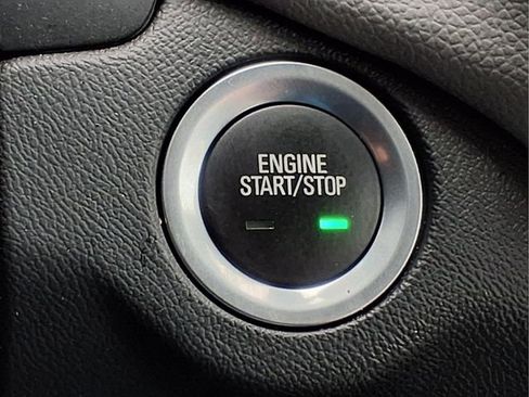 Used 2023 Chevrolet Equinox LS w/ LS Convenience Package image 24