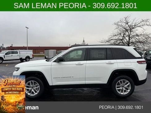 New 2025 Jeep Grand Cherokee Laredo w/ Luxury Tech Group I image 4