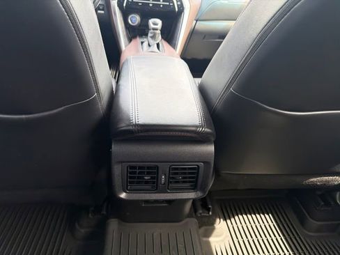 Used 2021 Toyota Venza Limited w/ Advanced Technology Package AWD/4WD image 22