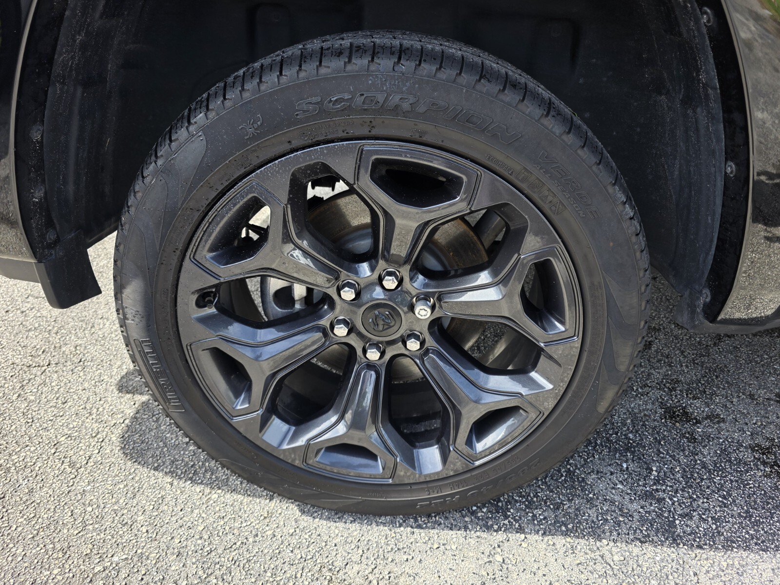 Used 2024 RAM 1500 Limited w/ Night Edition AWD/4WD image 9