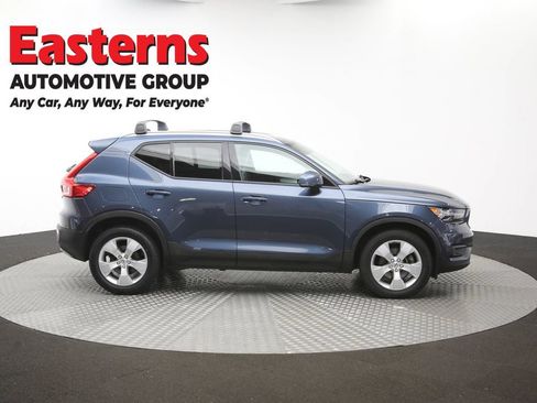 Used 2021 Volvo XC40 T5 Momentum AWD/4WD image 46