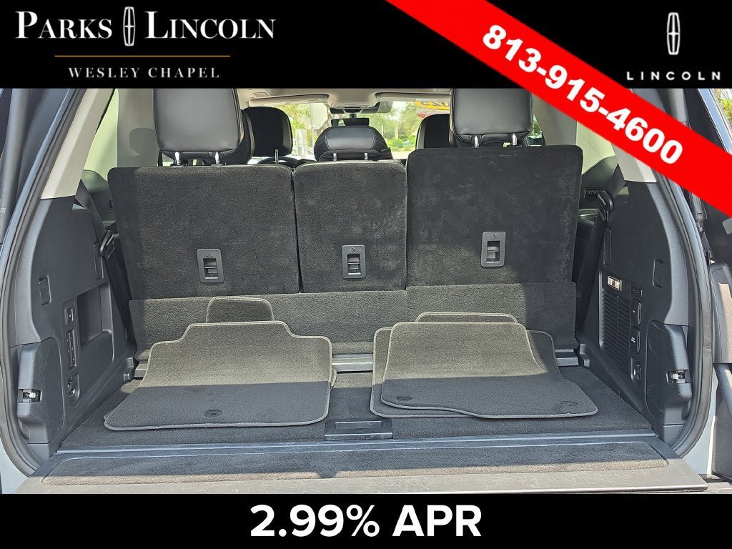 Certified 2025 Lincoln Navigator Reserve AWD/4WD image 8