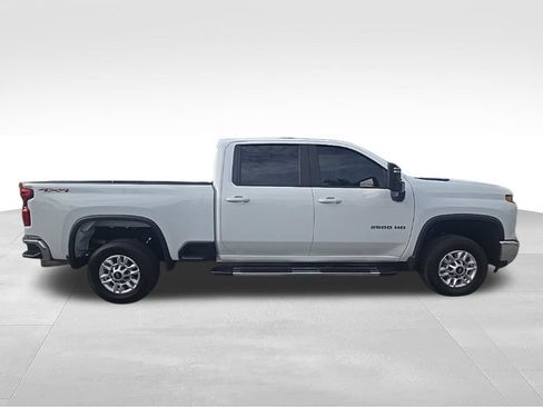 Used 2025 Chevrolet Silverado 2500 LT w/ Convenience Package AWD/4WD image 6