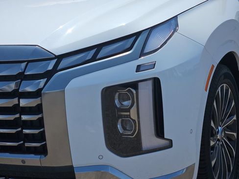 Used 2023 Hyundai Palisade Calligraphy FWD image 7