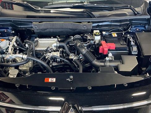 New 2026 Mitsubishi Outlander SE image 11